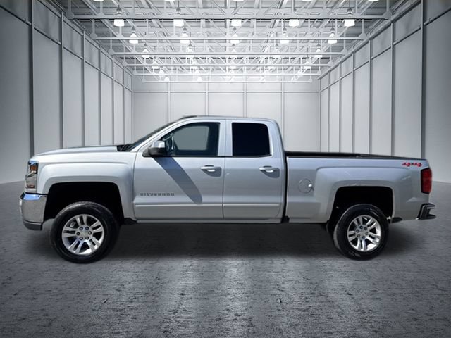 Used 2018 Chevrolet Silverado 1500 LT w/ All Star Edition AWD/4WD image 3