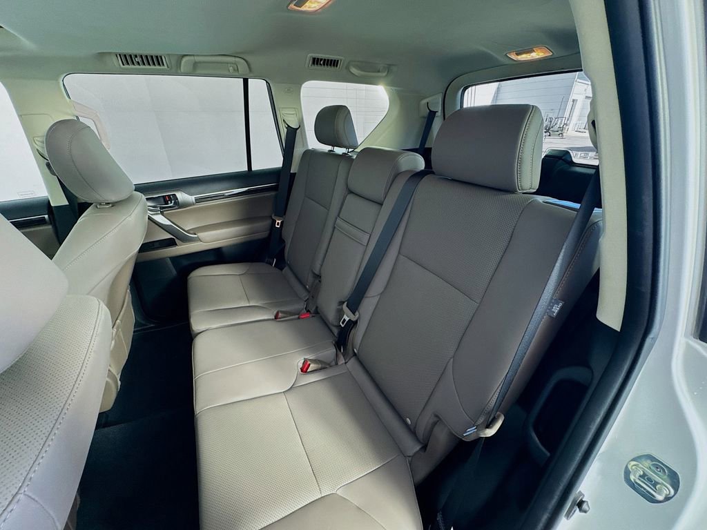 Used 2023 Lexus GX 460 Premium image 25