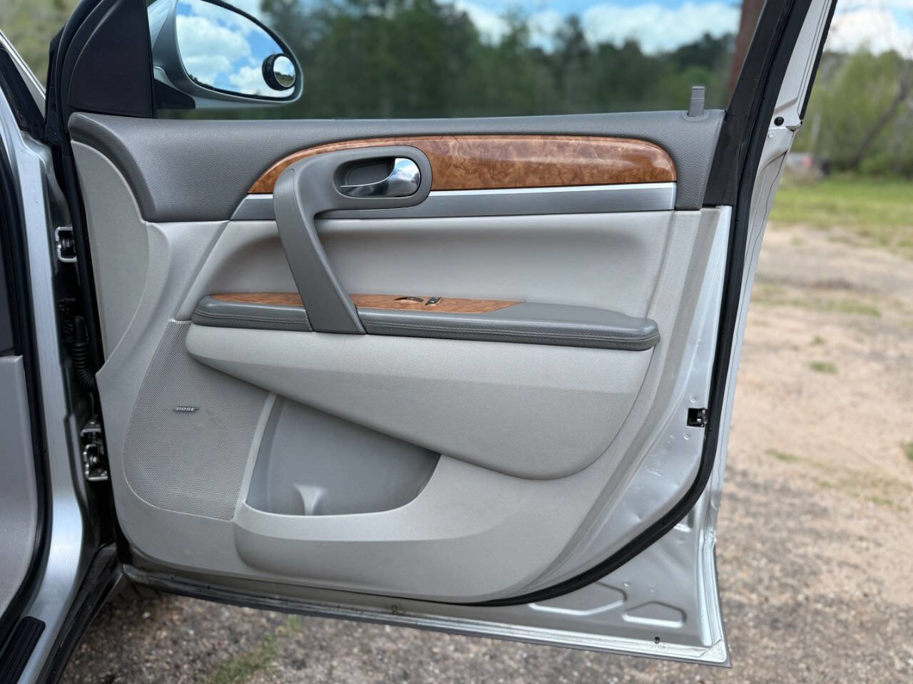 Used 2012 Buick Enclave Premium w/ LPO, Cargo Convenience Pkg FWD image 25