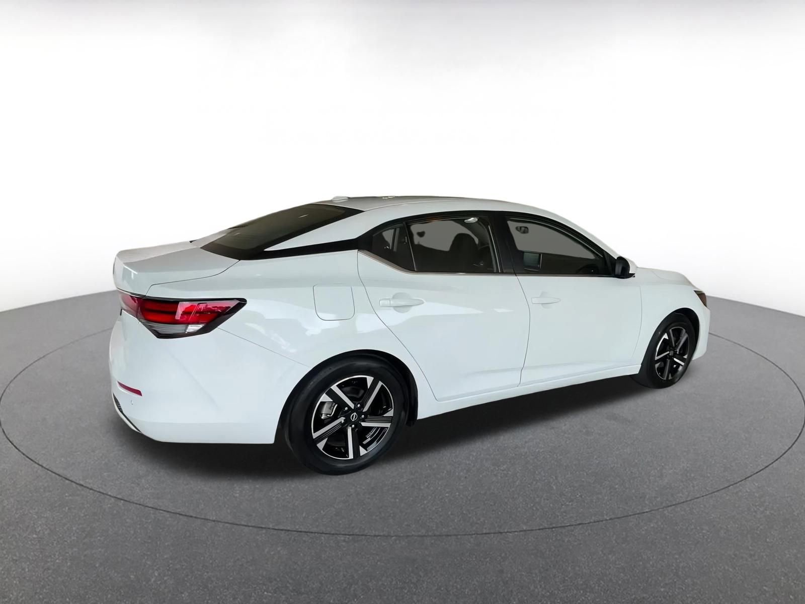 Used 2025 Nissan Sentra SV image 15