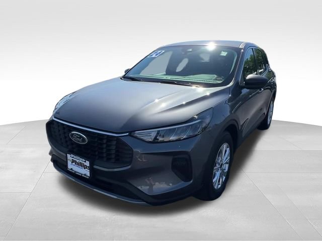 Used 2024 Ford Escape Active w/ Cold Weather Package FWD image 2