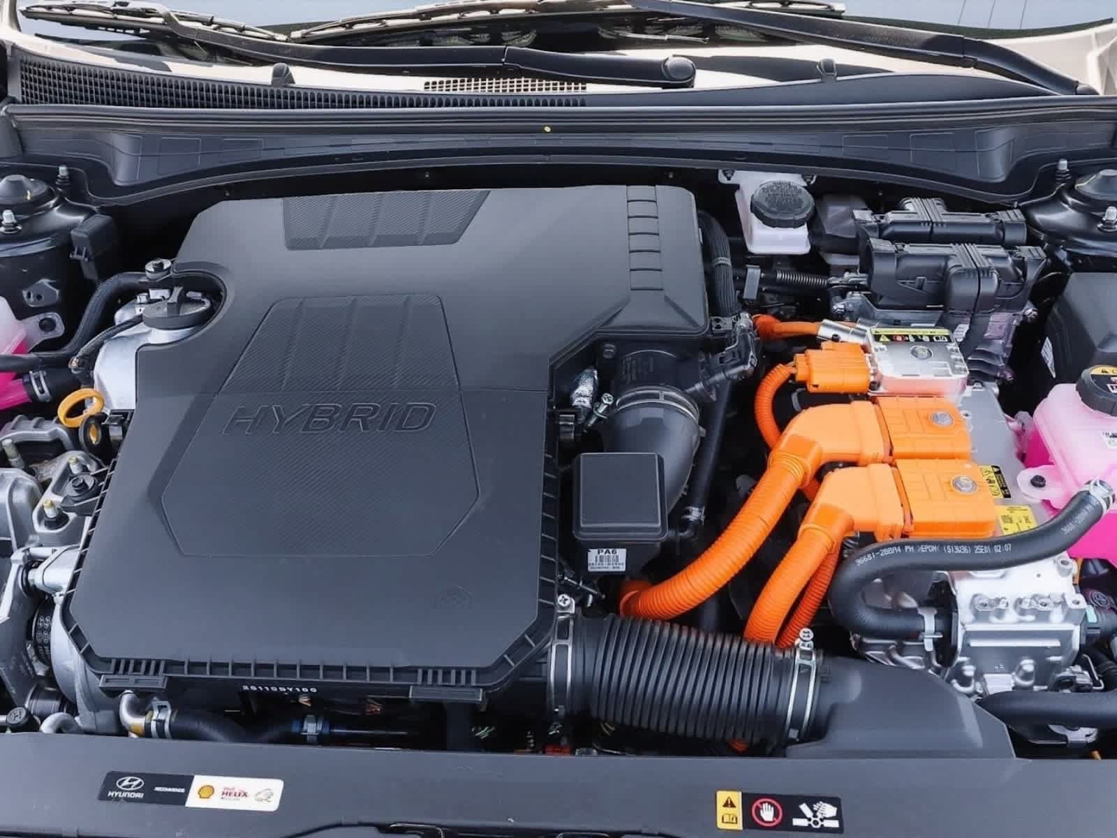 Used 2025 Hyundai Elantra Hybrid FWD image 34