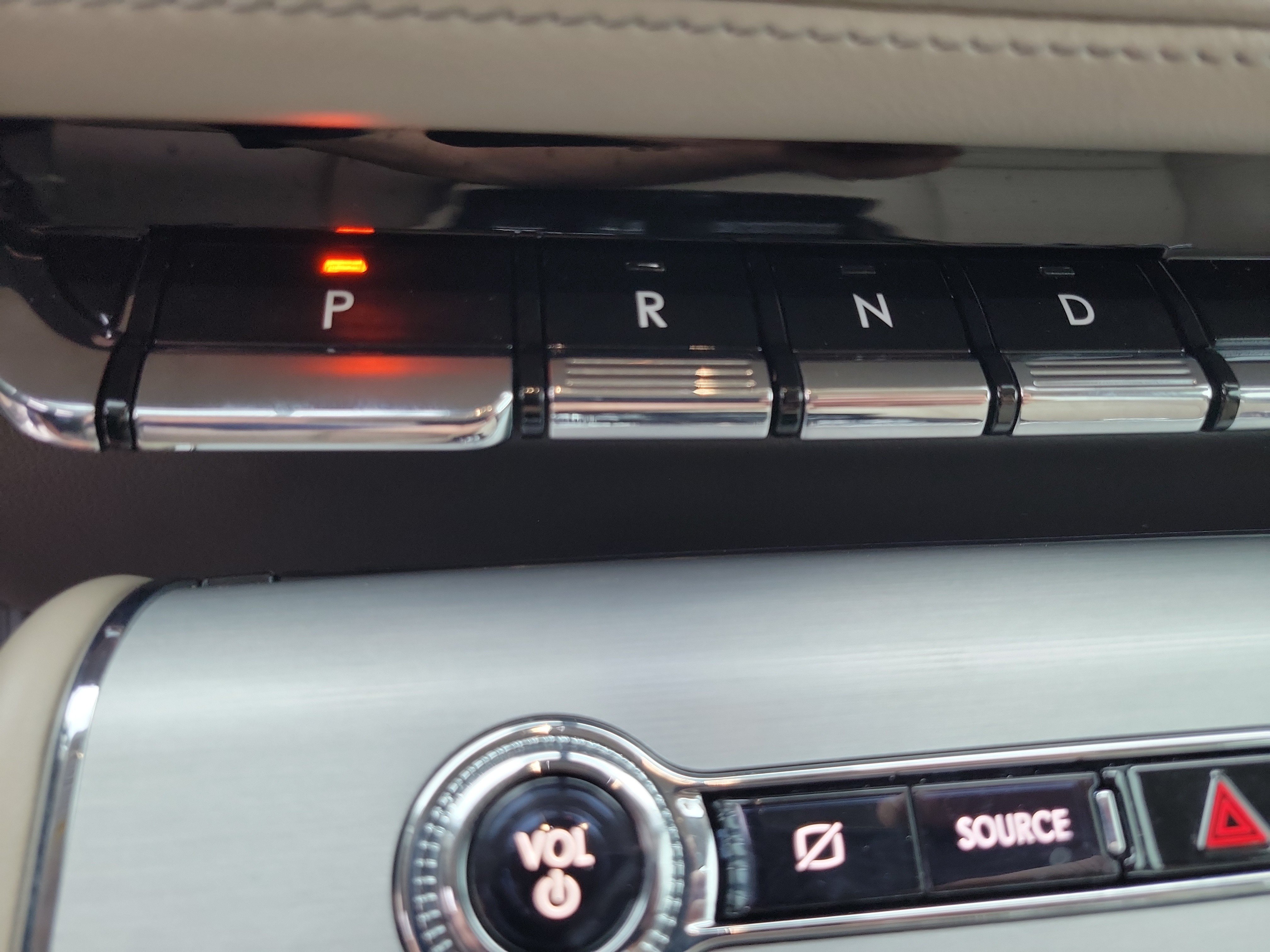 Used 2023 Lincoln Aviator AWD w/ Class IV Trailer Tow Package image 31
