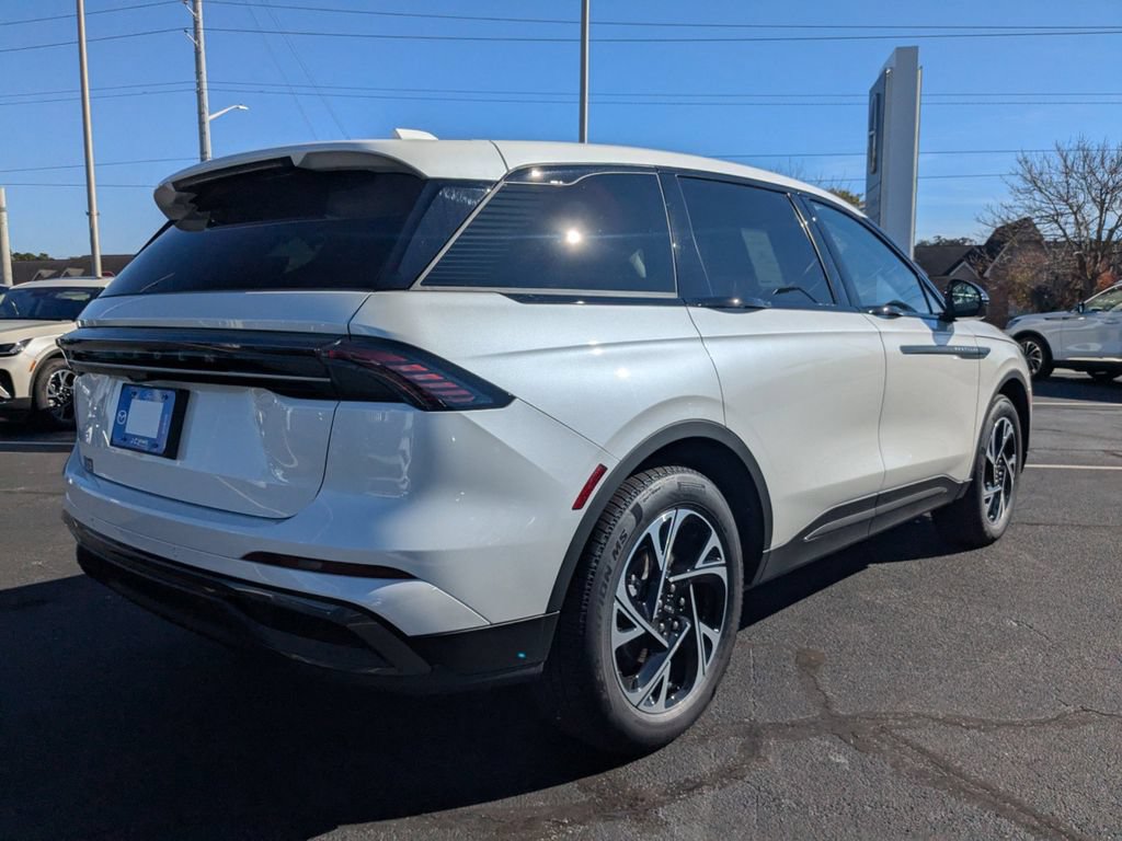 New 2026 Lincoln Nautilus Premier w/ Jet Appearance Package AWD/4WD image 4