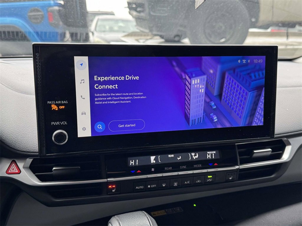 Used 2025 Toyota Sienna XLE w/ XLE Plus Package image 10