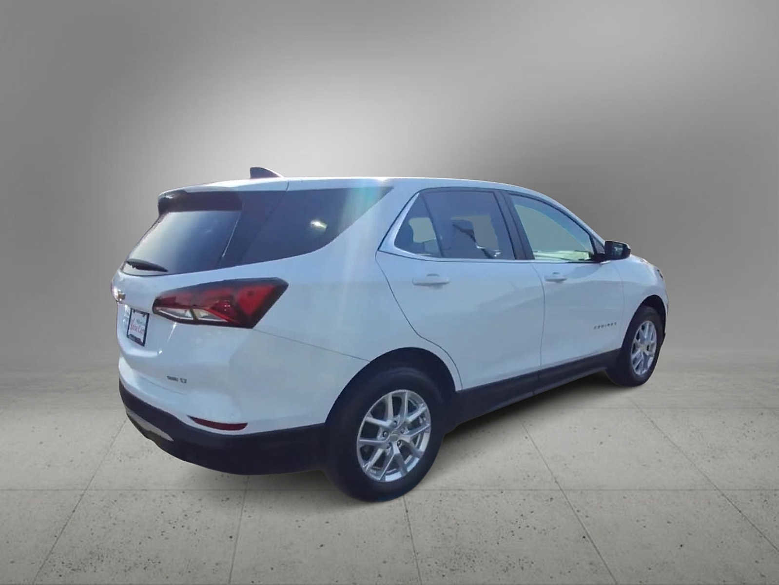 Used 2024 Chevrolet Equinox LT image 8