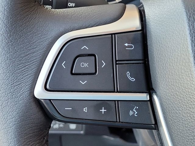 Used 2025 Toyota Sienna XLE image 29