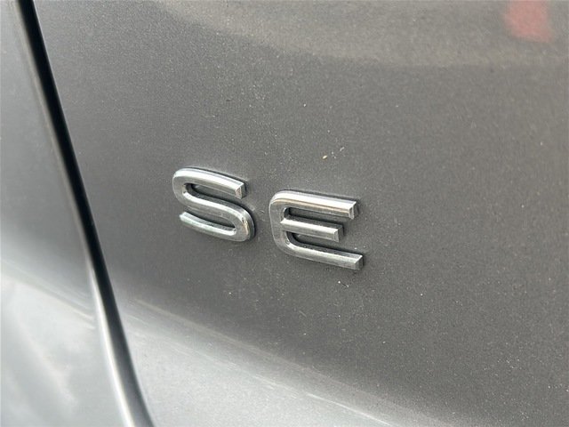 Used 2025 Volkswagen Atlas Cross Sport SE AWD/4WD image 29