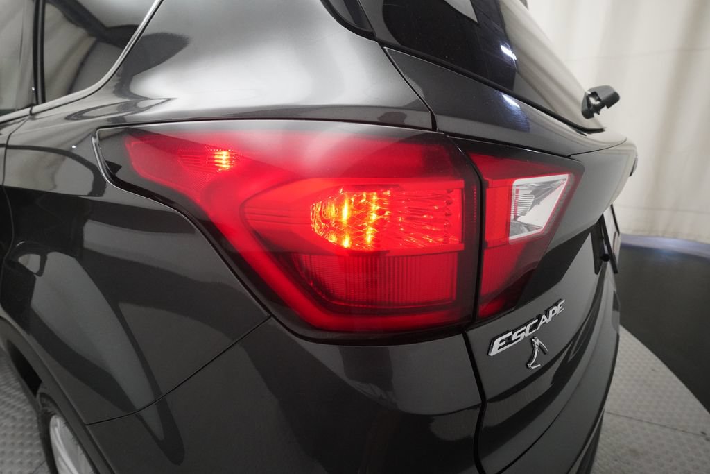 Used 2019 Ford Escape SEL AWD/4WD image 33