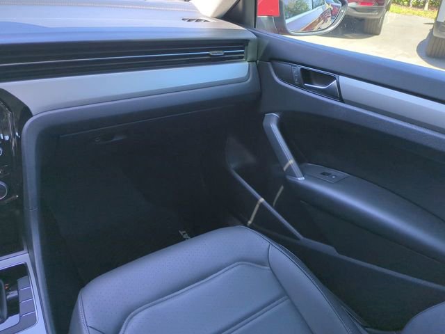 Used 2022 Volkswagen Passat 2.0T SE image 17