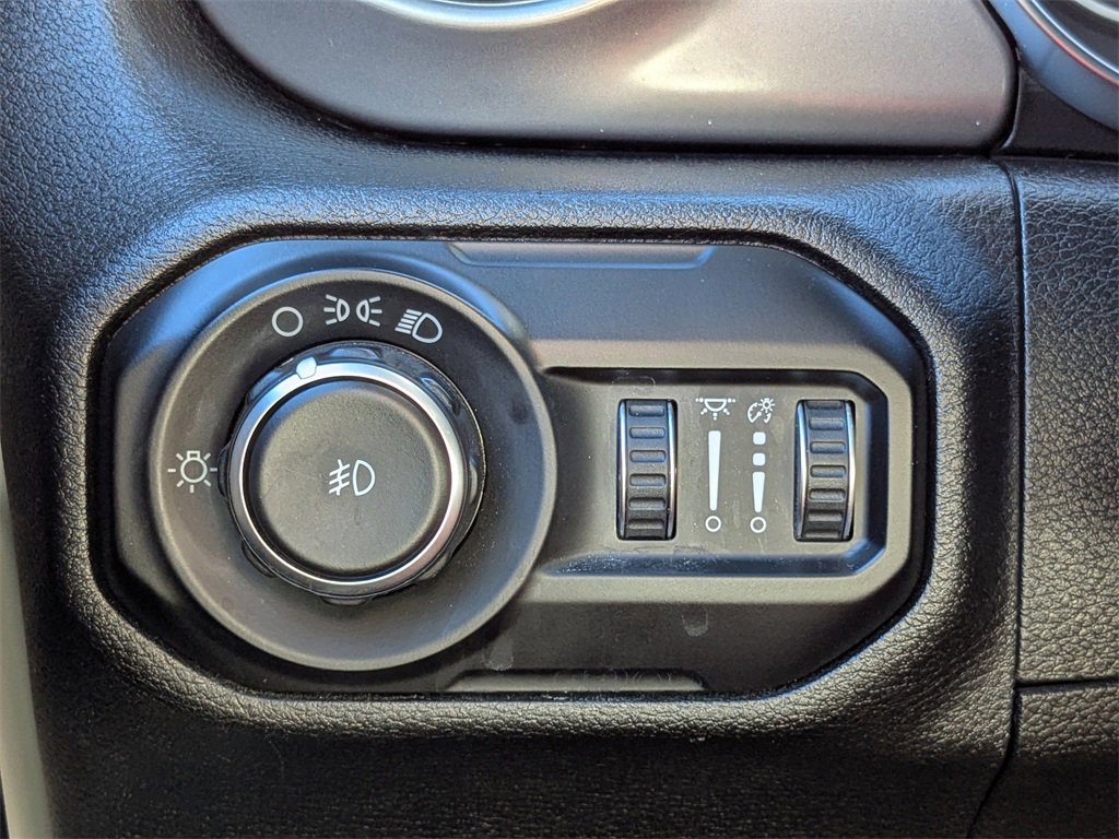 Used 2020 Jeep Wrangler Unlimited Sport image 18