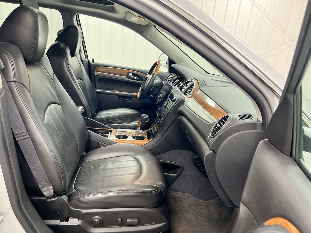 Used 2011 Buick Enclave CXL w/ Trailering Provision Package FWD image 22
