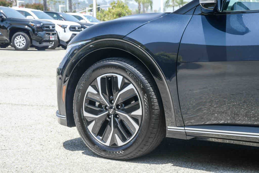 Used 2024 Kia EV6 Wind RWD image 10