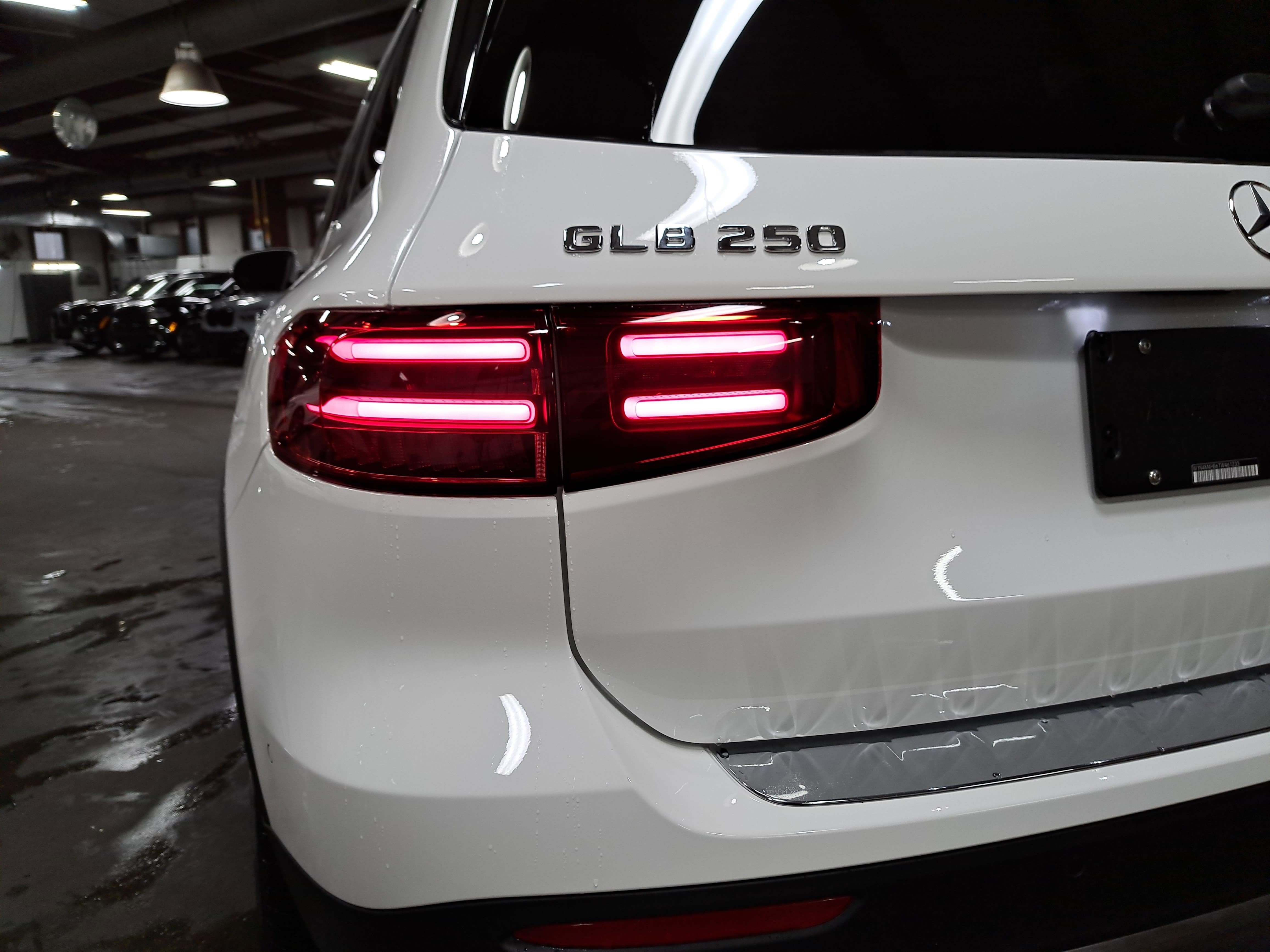 New 2026 Mercedes-Benz GLB 250 4MATIC image 35