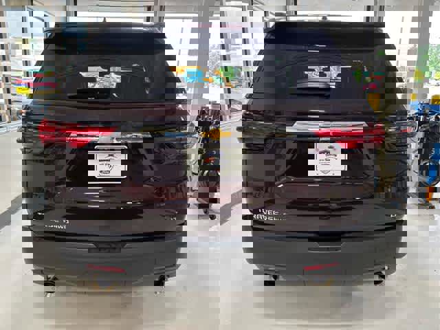 Used 2023 Chevrolet Traverse LT image 5