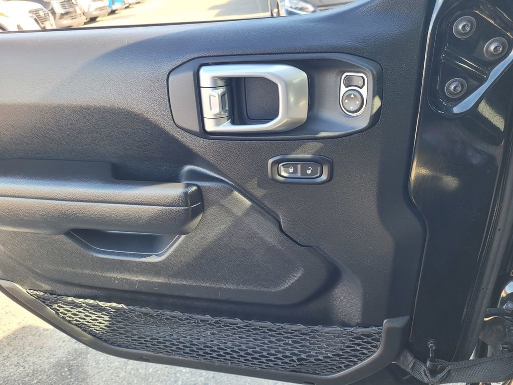 Used 2024 Jeep Wrangler Unlimited image 12