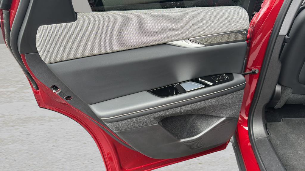 Certified 2025 Cadillac Optiq Sport 2 image 21