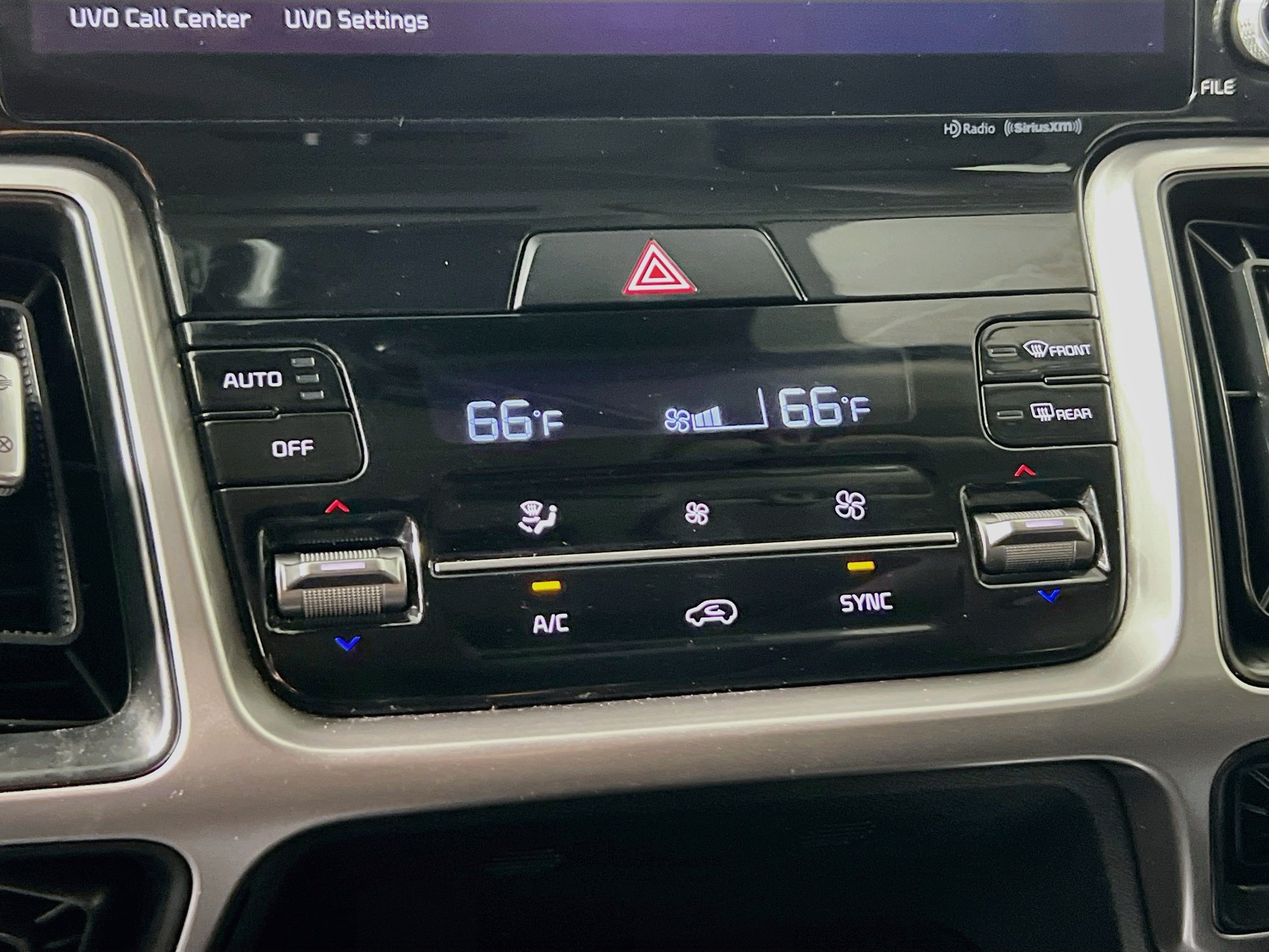 Used 2022 Kia Sorento EX w/ Panoramic Sunroof Package FWD image 26