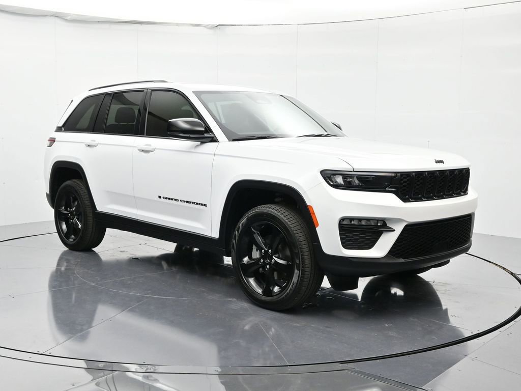 New 2025 Jeep Grand Cherokee Limited w/ Black Appearance Package image 3