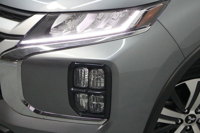 New 2026 Mitsubishi Outlander Sport ES image 2