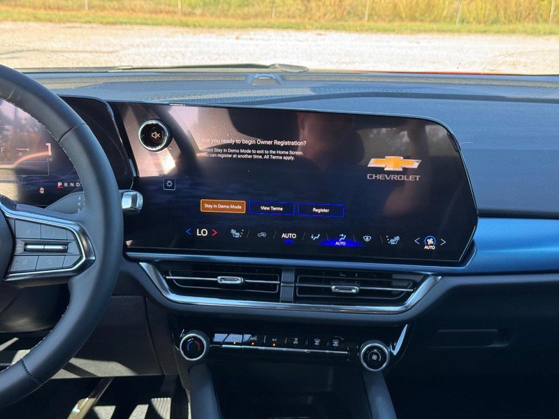 New 2026 Chevrolet Equinox EV LT FWD image 8