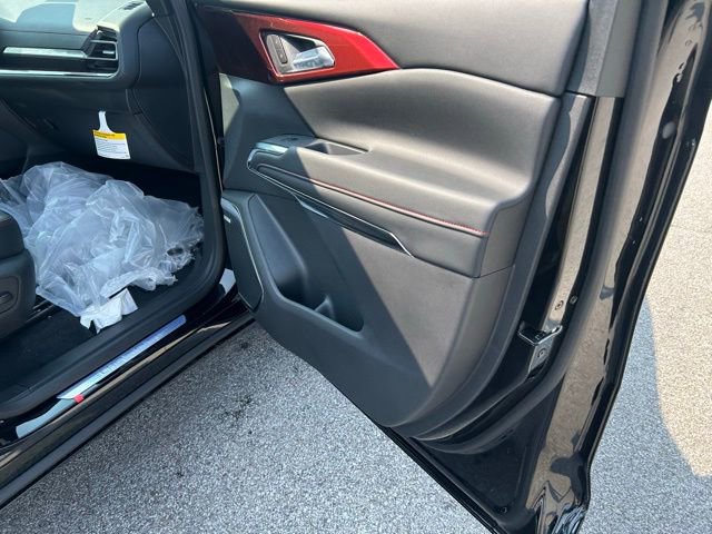 New 2026 Chevrolet Traverse RS w/ LPO, Floor Liner Package image 39