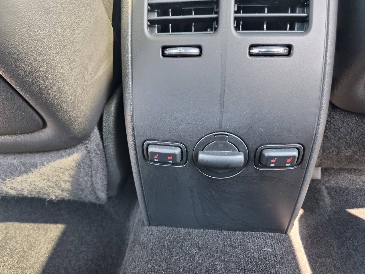 Used 2015 Lincoln MKS w/ Equipment Group 101A FWD image 16