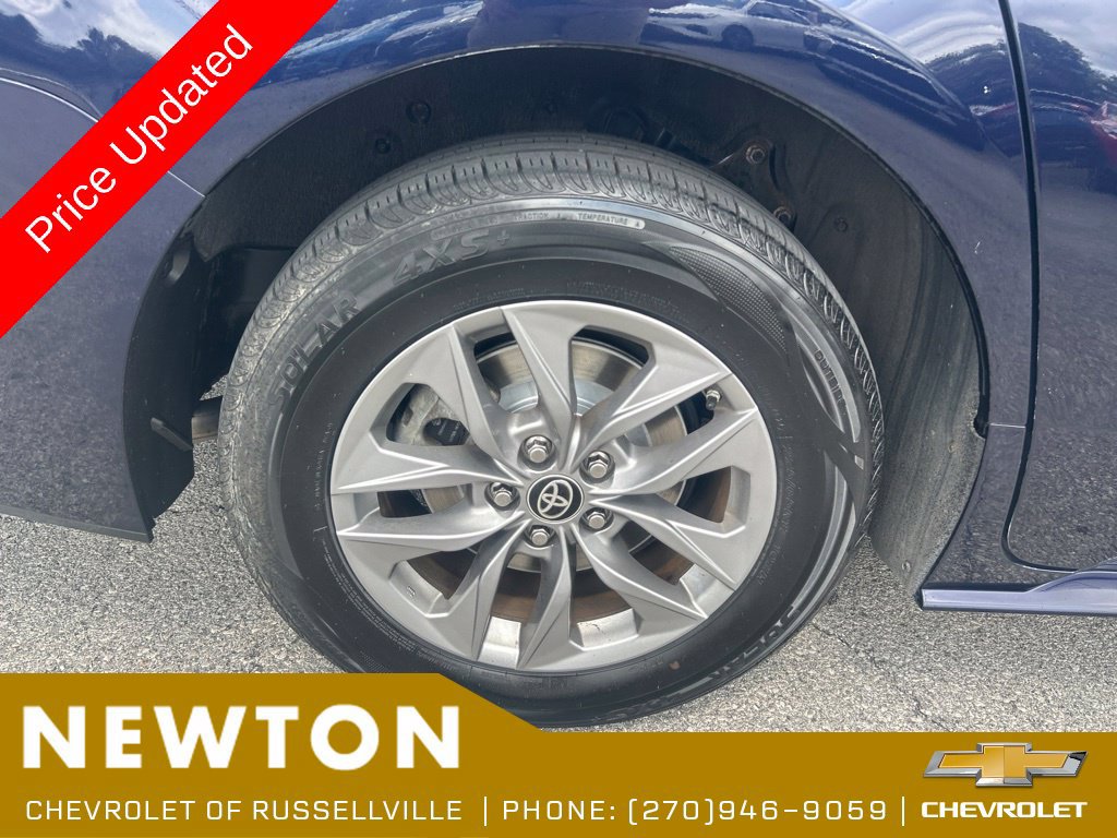Used 2022 Toyota Sienna LE FWD image 45