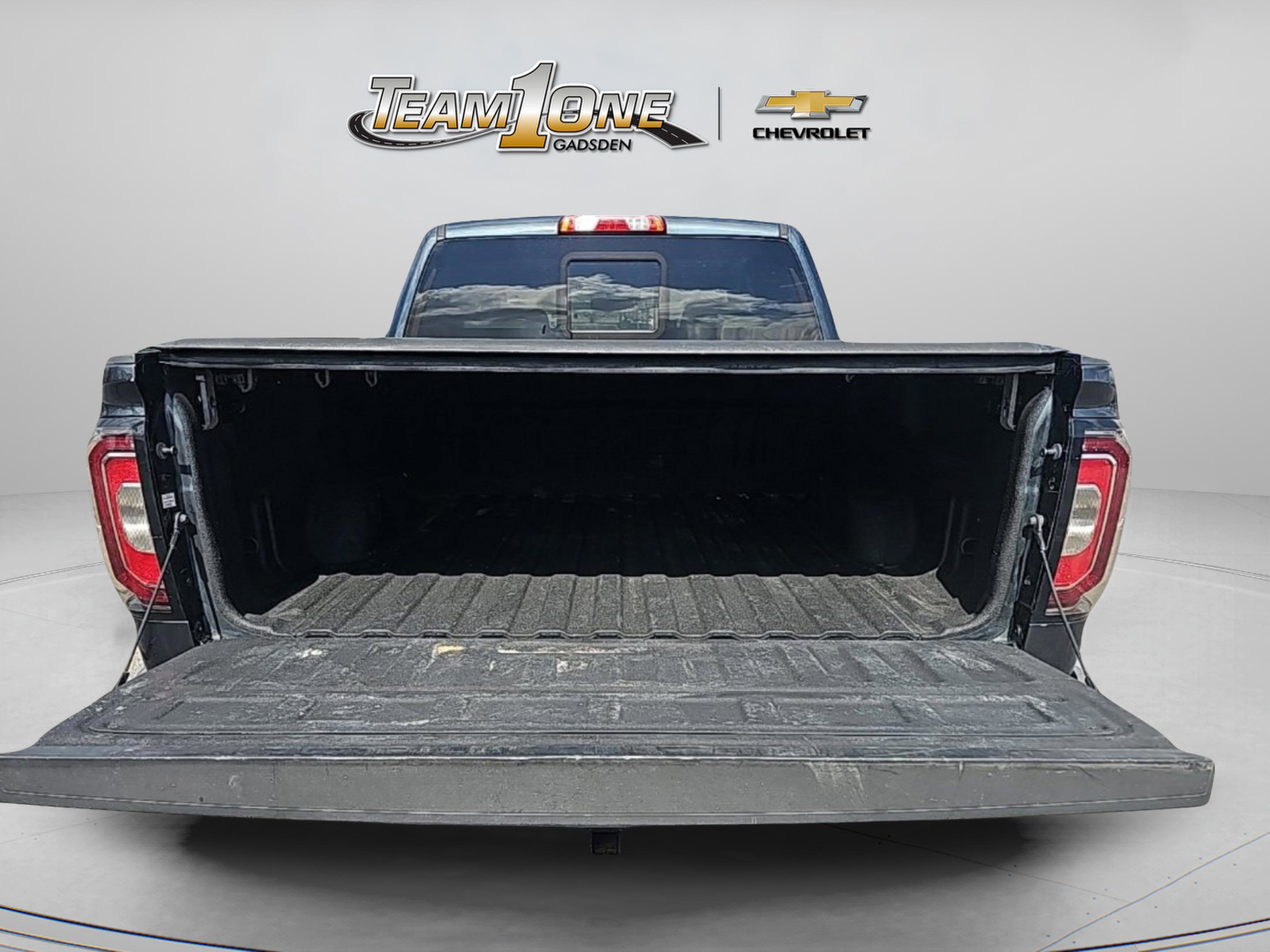 Used 2018 GMC Sierra 1500 SLT w/ Enhanced Driver Alert Package image 15