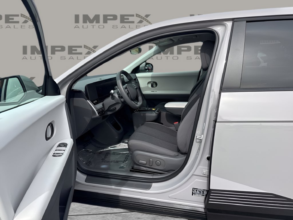 Used 2025 Hyundai Ioniq 5 SE RWD image 9
