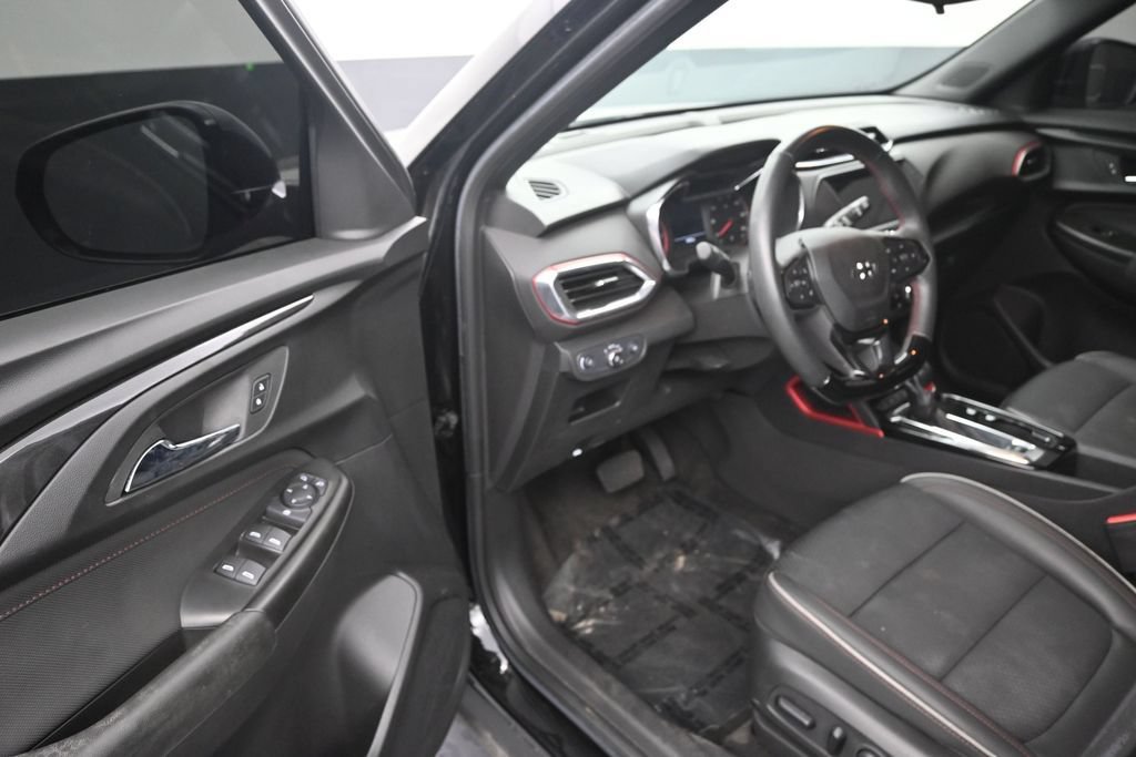 Used 2022 Chevrolet TrailBlazer RS FWD image 12