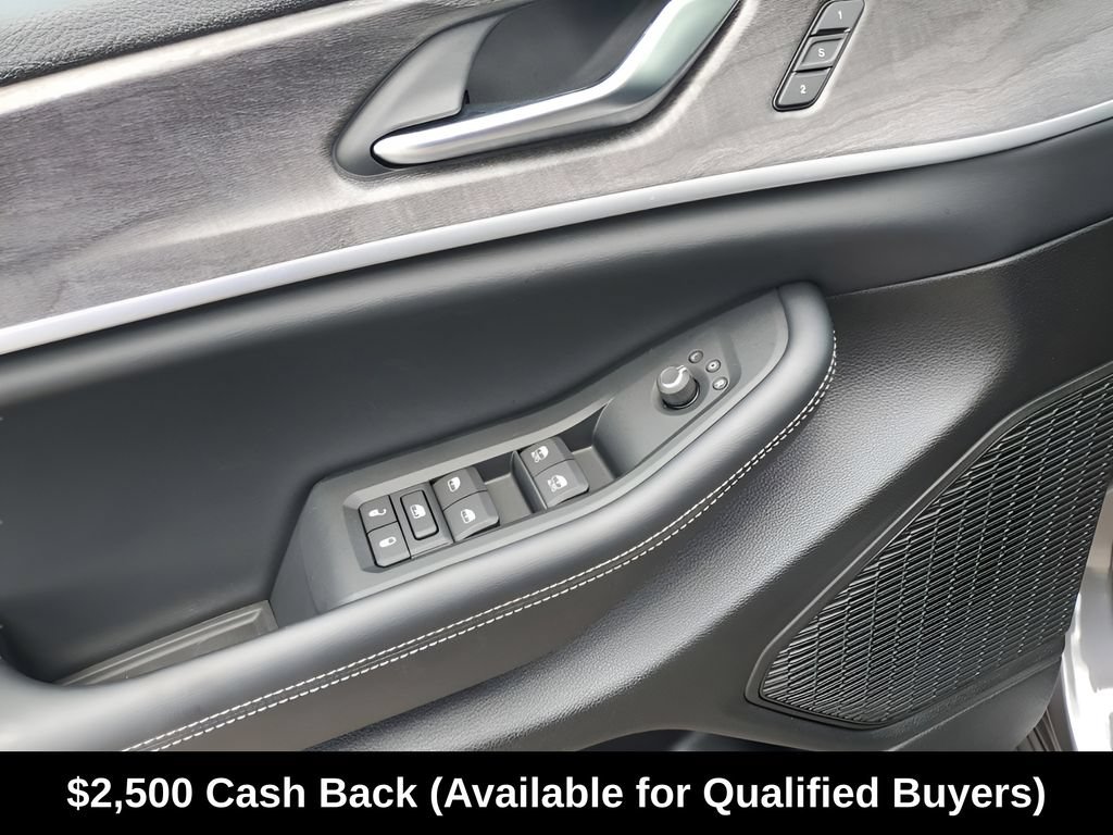New 2025 Jeep Grand Cherokee L Limited w/ Luxury Tech Group II RWD image 48