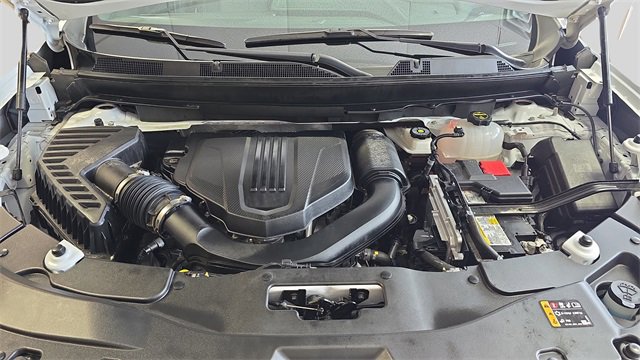 Used 2025 GMC Acadia Elevation image 24