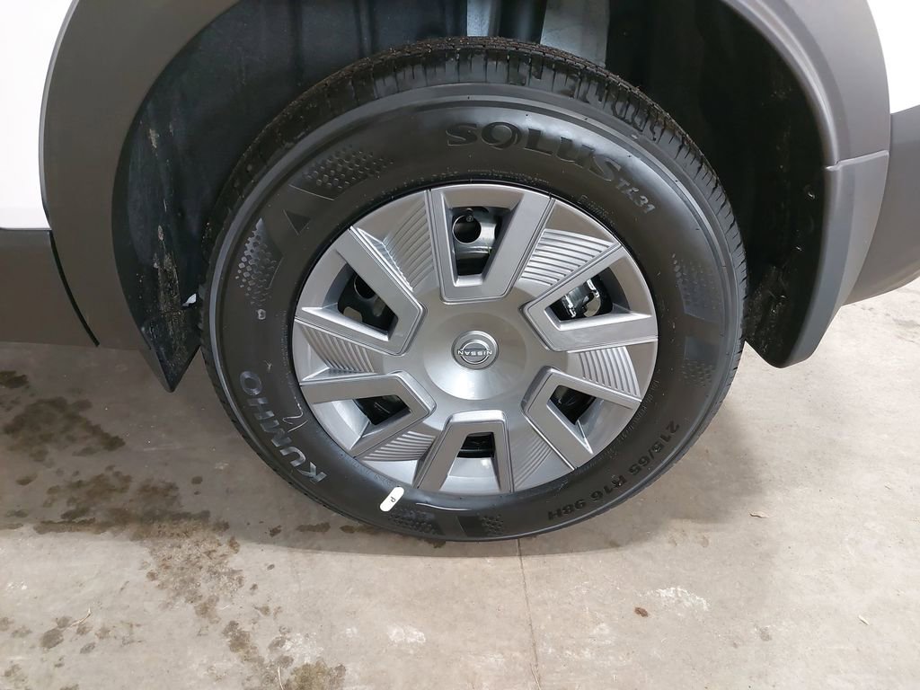 New 2026 Nissan Kicks S image 32