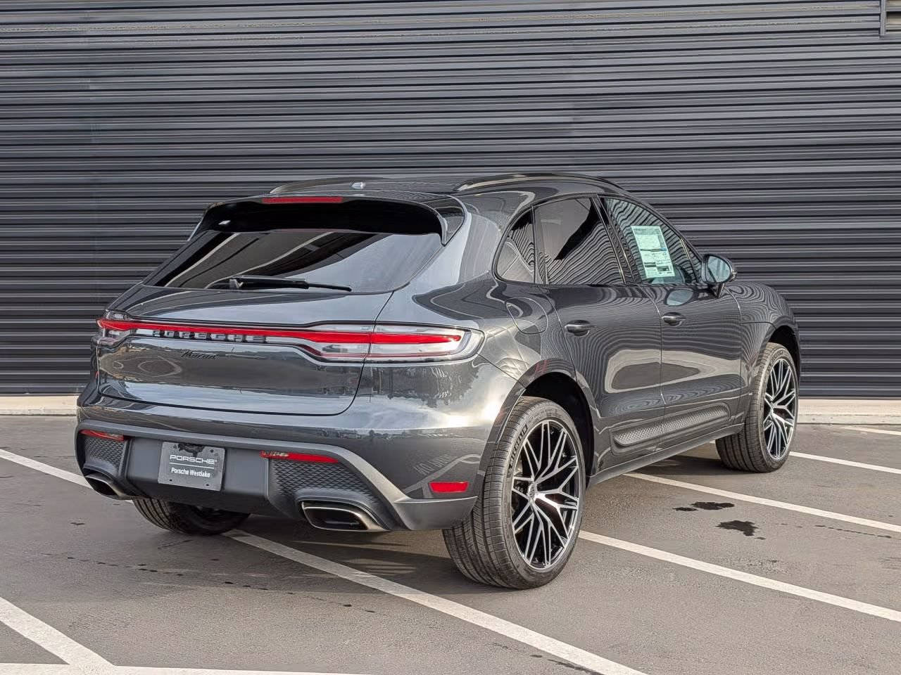 Certified 2026 Porsche Macan AWD/4WD image 7