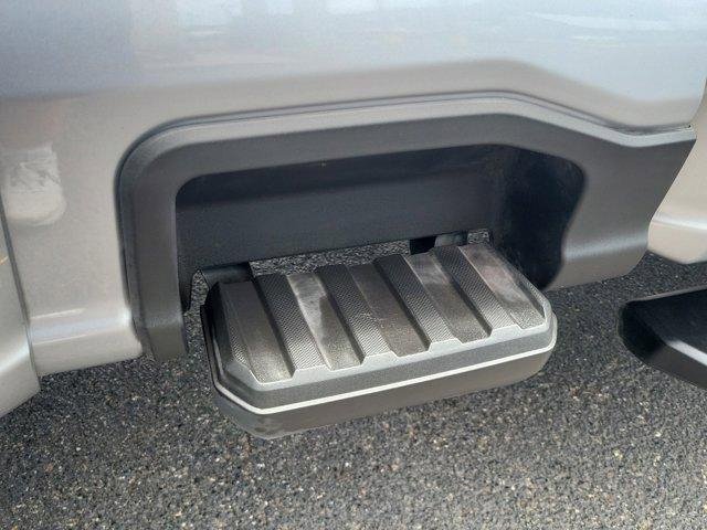 Used 2024 Ford F350 XLT image 9