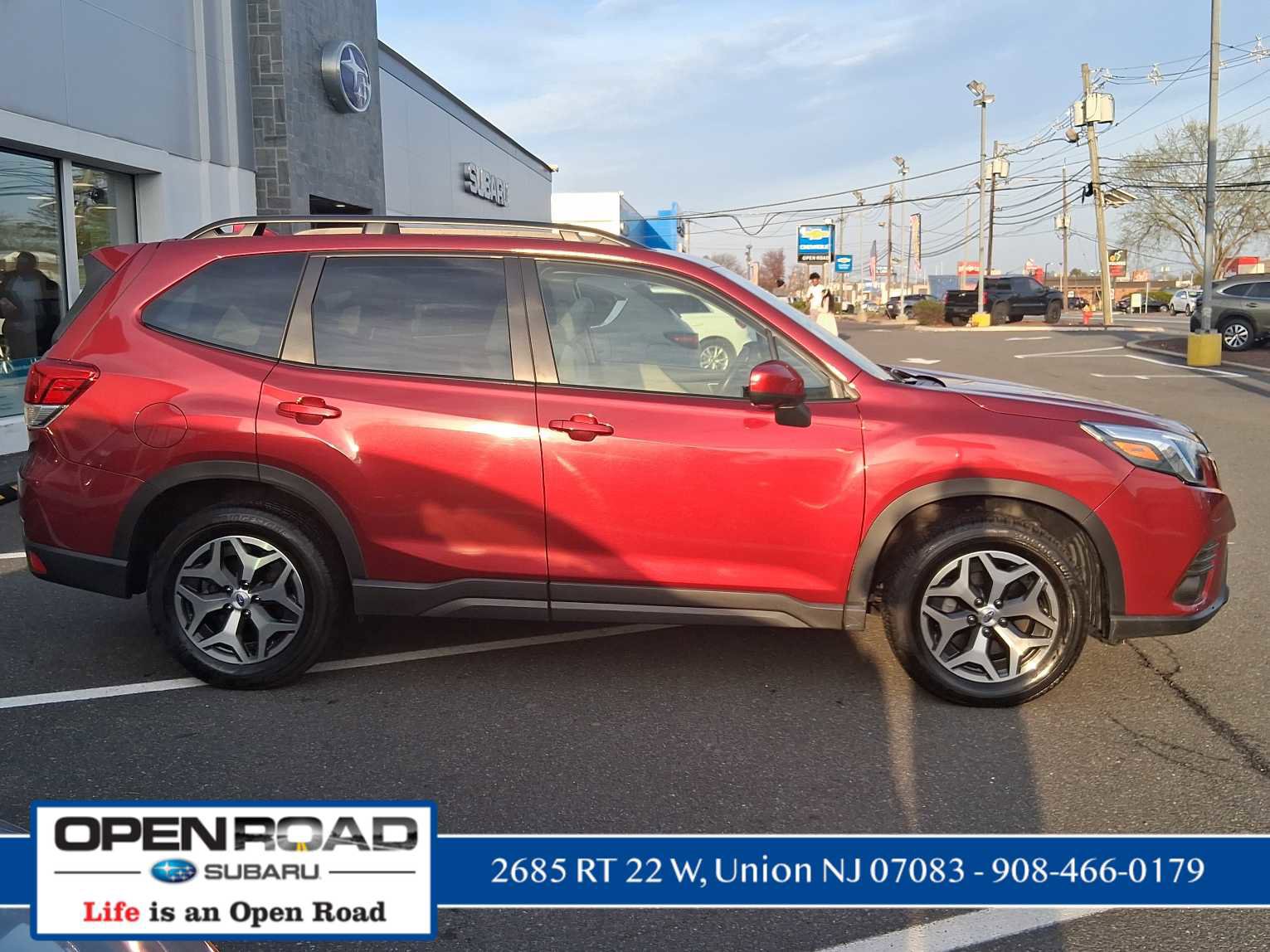 Used 2023 Subaru Forester Premium image 8