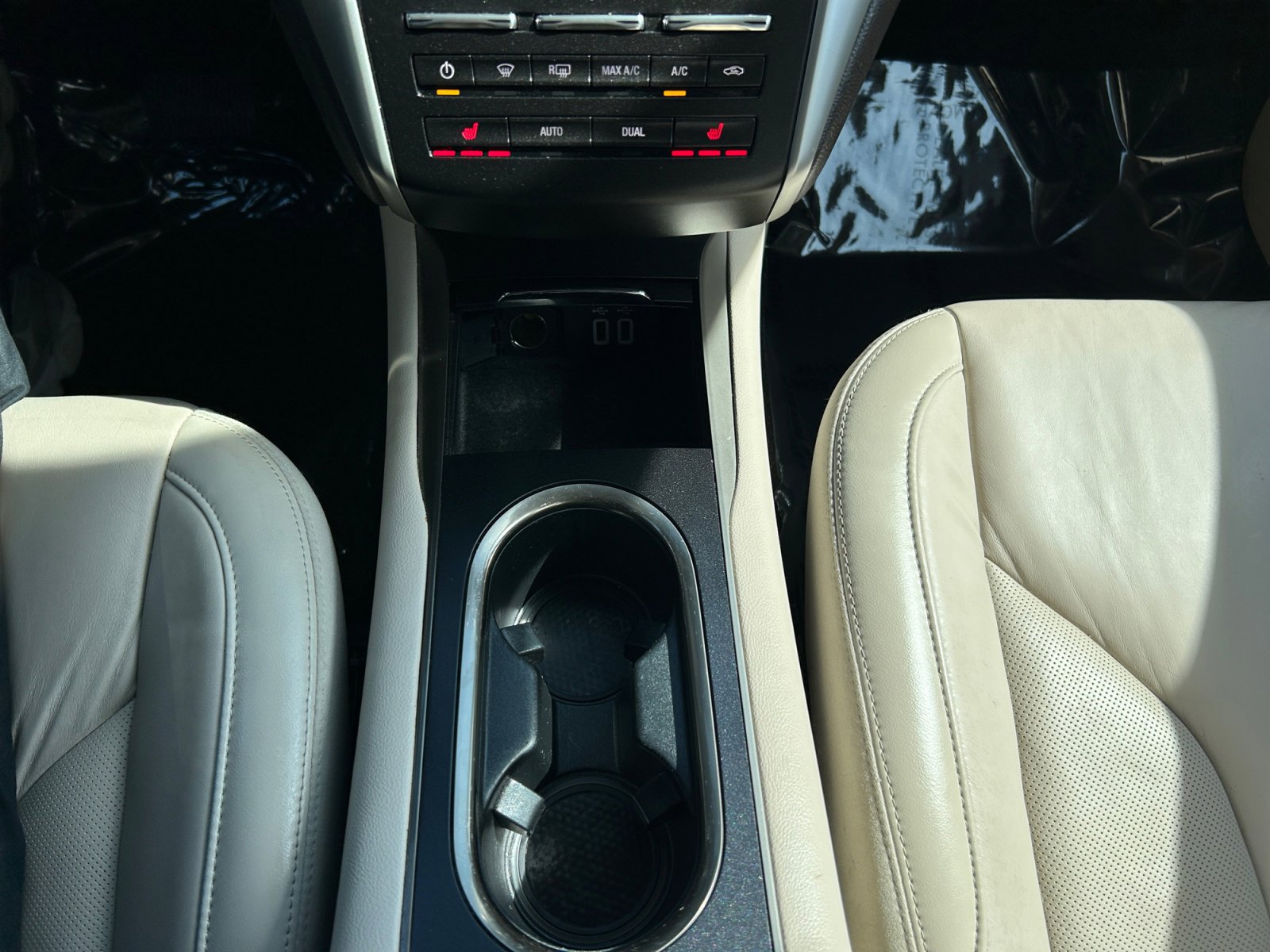 Used 2019 Lincoln MKC Select w/ Select Plus Package image 21