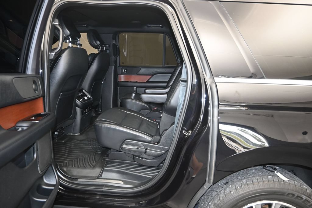 Used 2020 Lincoln Navigator L 4WD image 11