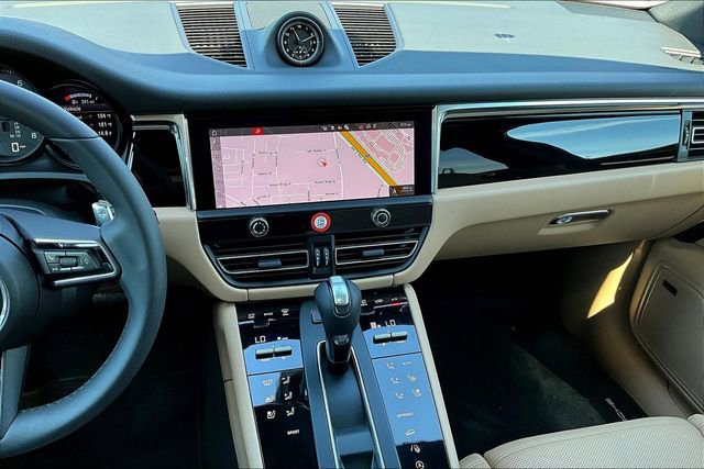 Used 2026 Porsche Macan image 15