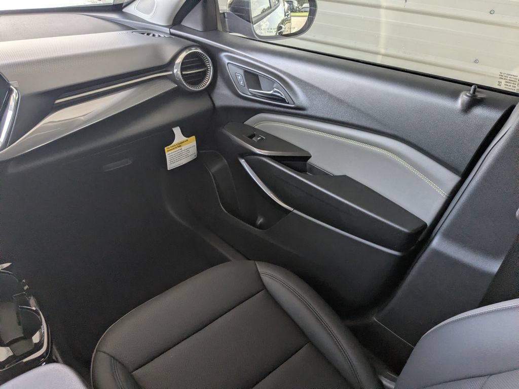 Used 2026 Chevrolet Trax ACTIV w/ Driver Confidence Package FWD image 18