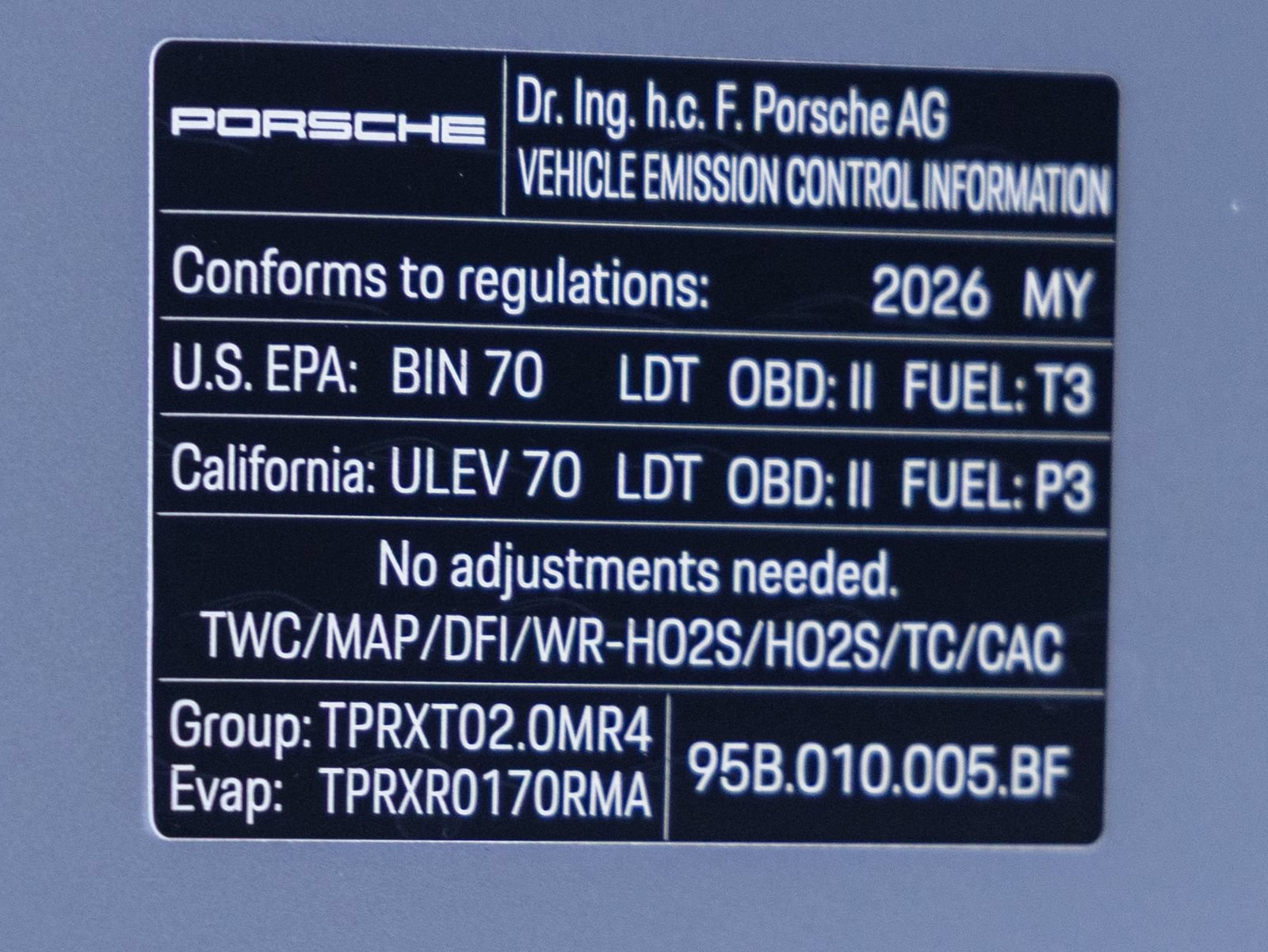 Certified 2026 Porsche Macan AWD/4WD image 37