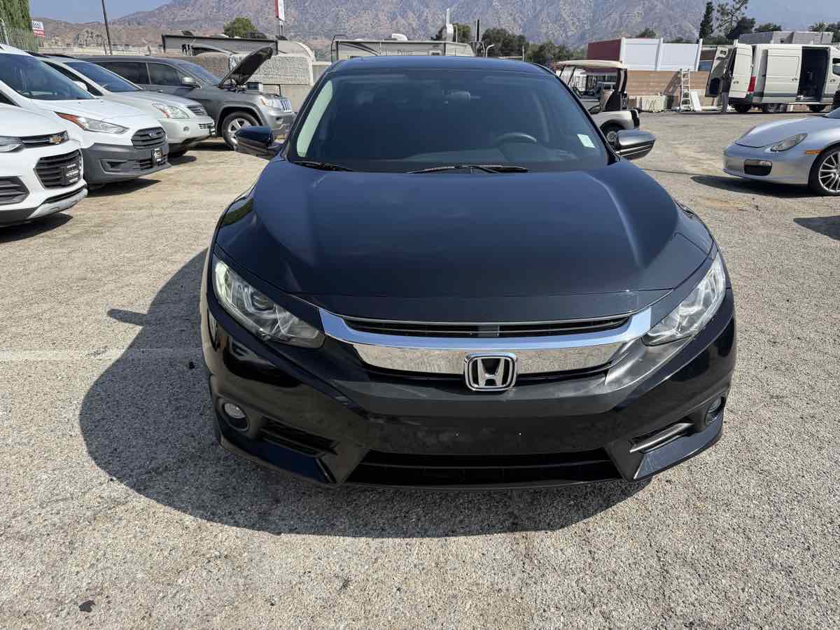 Used 2017 Honda Civic EX-T image 2