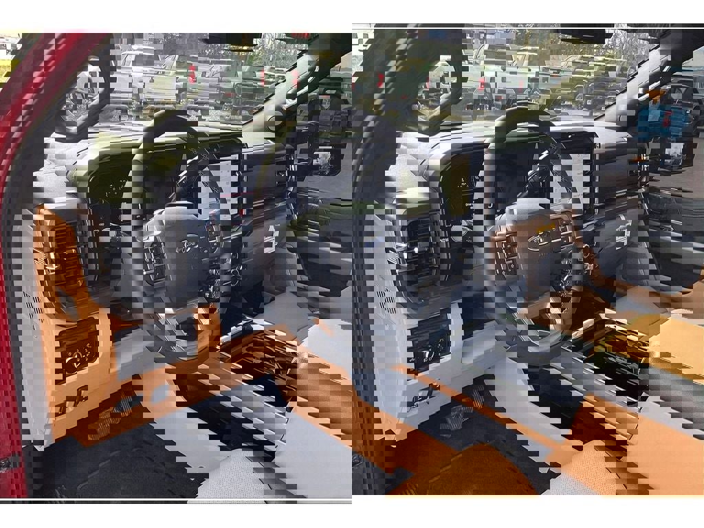 Used 2025 Ford F450 Lariat w/ Lariat Ultimate Package image 15