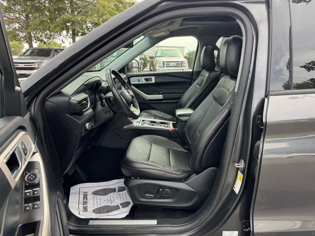 Used 2020 Ford Explorer Limited w/ Class III Trailer Tow Package image 16