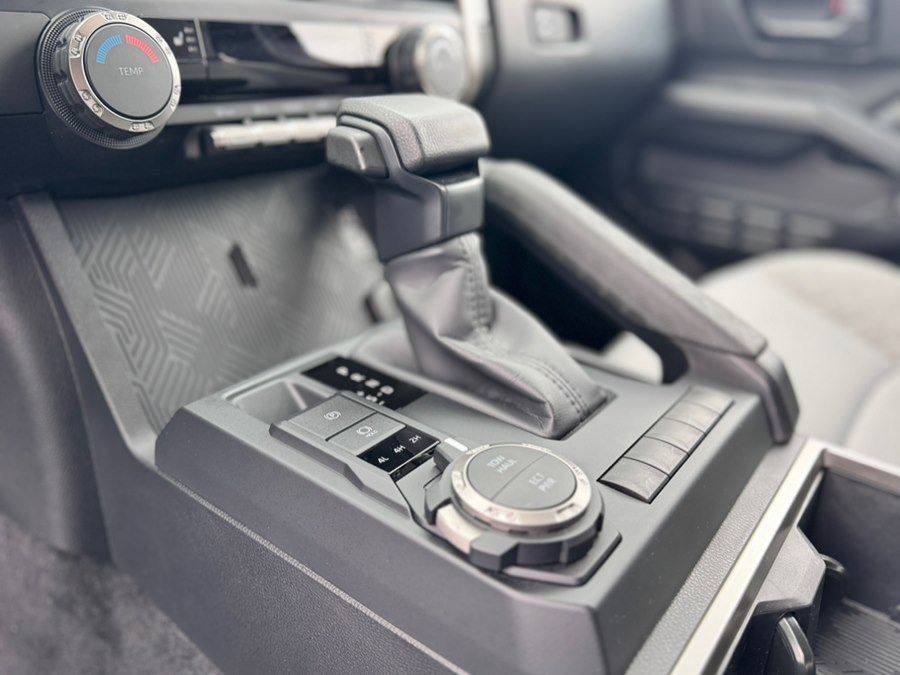 Used 2025 Toyota Tacoma SR5 image 15