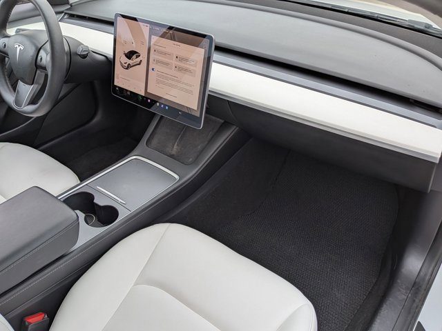 Used 2021 Tesla Model 3 Standard Range Plus image 24