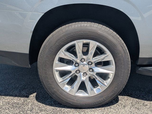 Used 2024 Chevrolet Suburban Premier AWD/4WD image 12