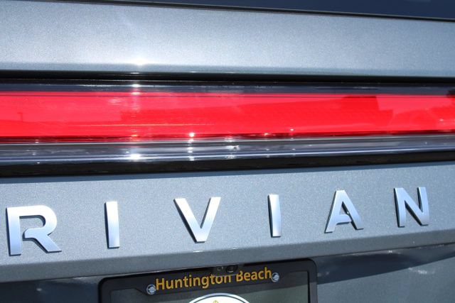 Used 2024 Rivian R1S Adventure AWD/4WD image 7