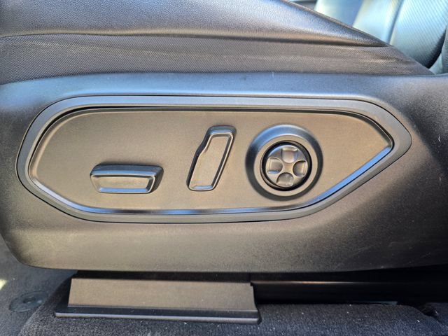 Used 2023 Jeep Grand Cherokee L Limited w/ Luxury Tech Group II AWD/4WD image 10